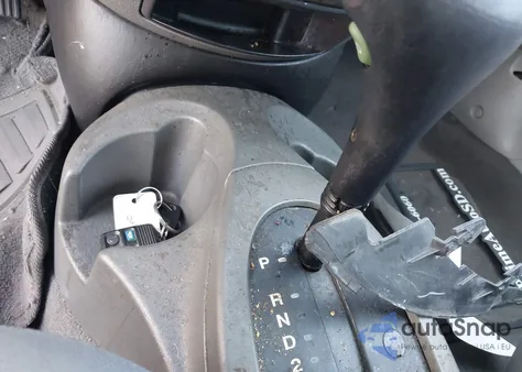 2005 Ford Focus Zxw z USA, uszkodzony, nr VIN 1FAFP36N75W267320